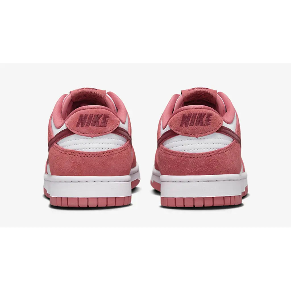 Dunk Low 'Valentine's Day' (2024)
