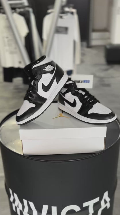 Air Jordan 1 Mid Wmns “Panda”